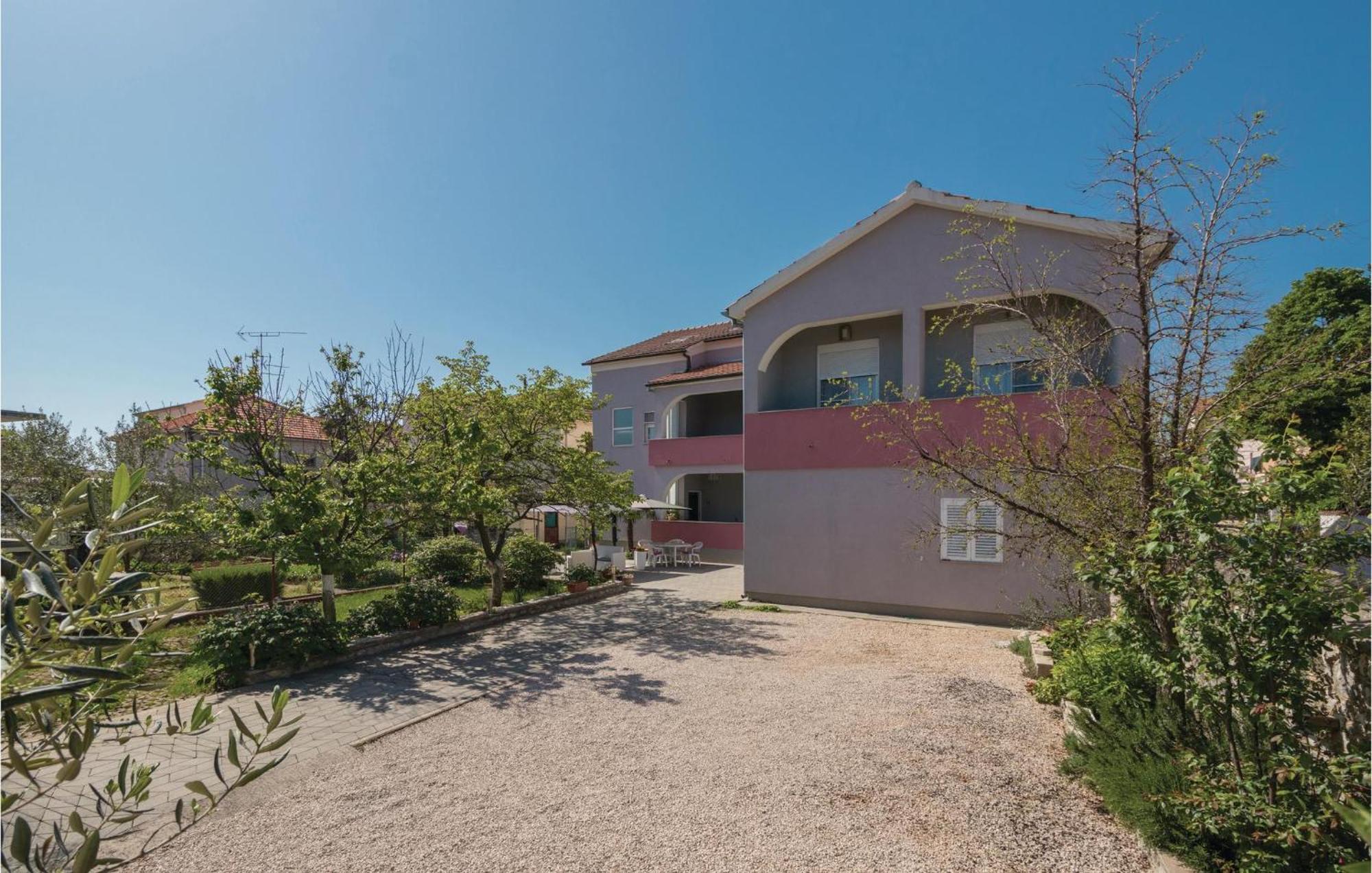 Nice Apartment In Zadar With Kitchen ภายนอก รูปภาพ